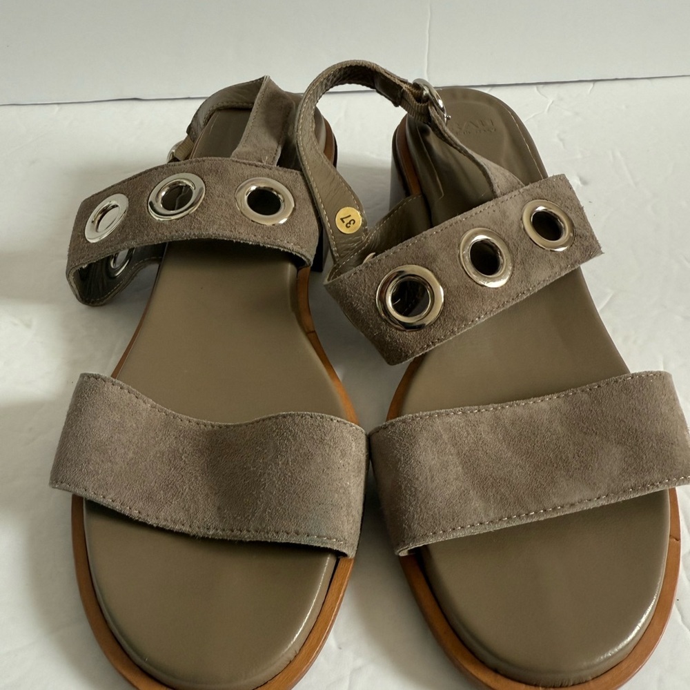 Tan Taupe Low Block Heel Leather Sandals Flats Women Size EU 37 - Picture 6 of 12
